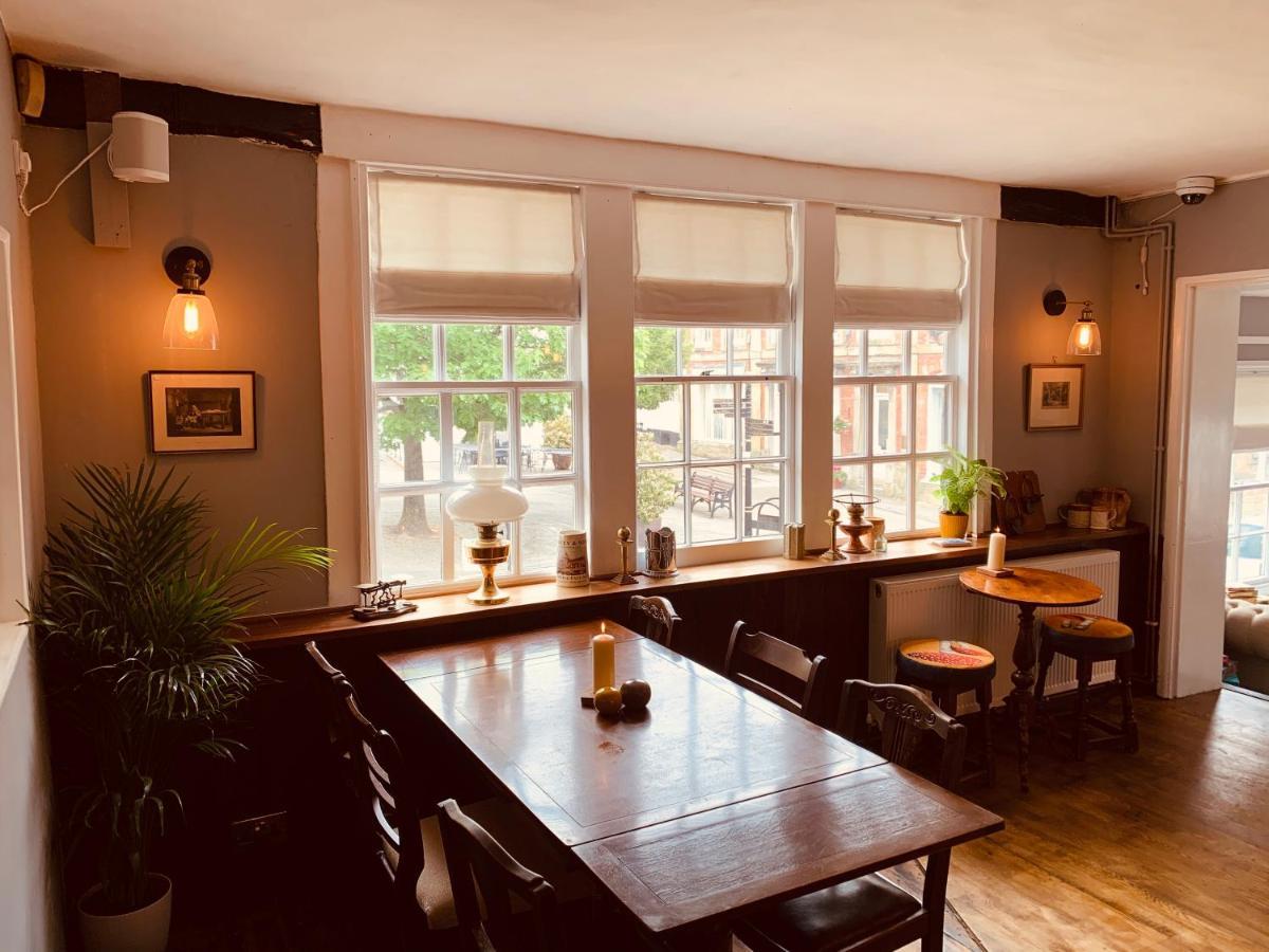 The Swan Inn Midhurst Kültér fotó