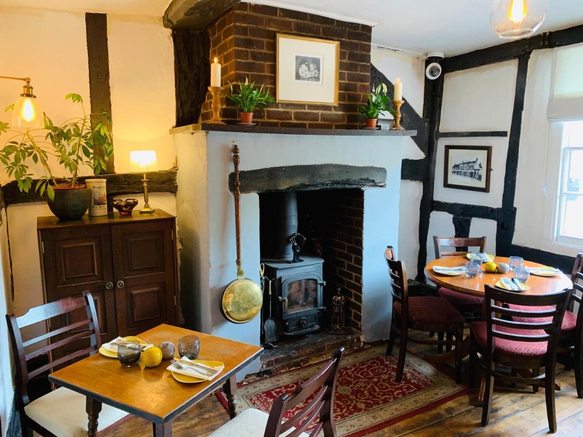 The Swan Inn Midhurst Kültér fotó