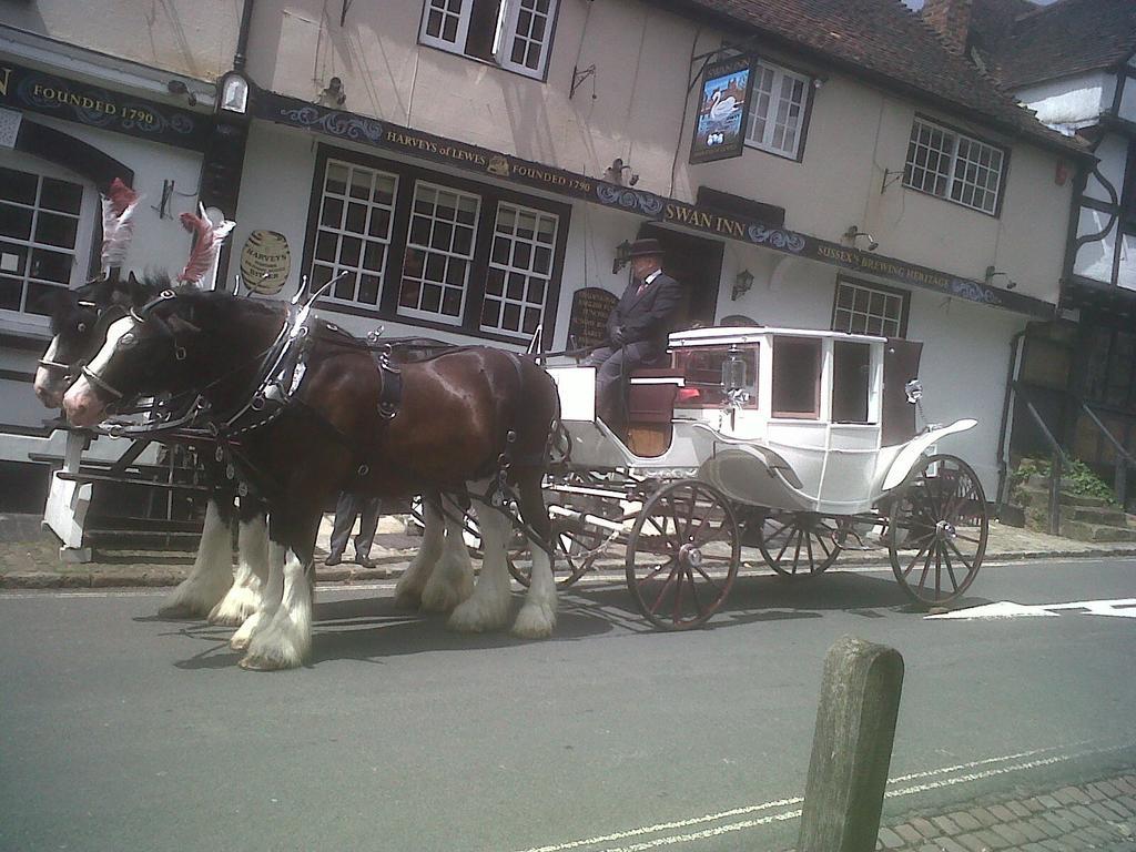 The Swan Inn Midhurst Kültér fotó