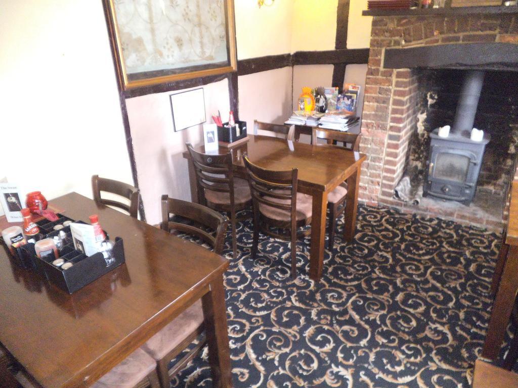 The Swan Inn Midhurst Kültér fotó