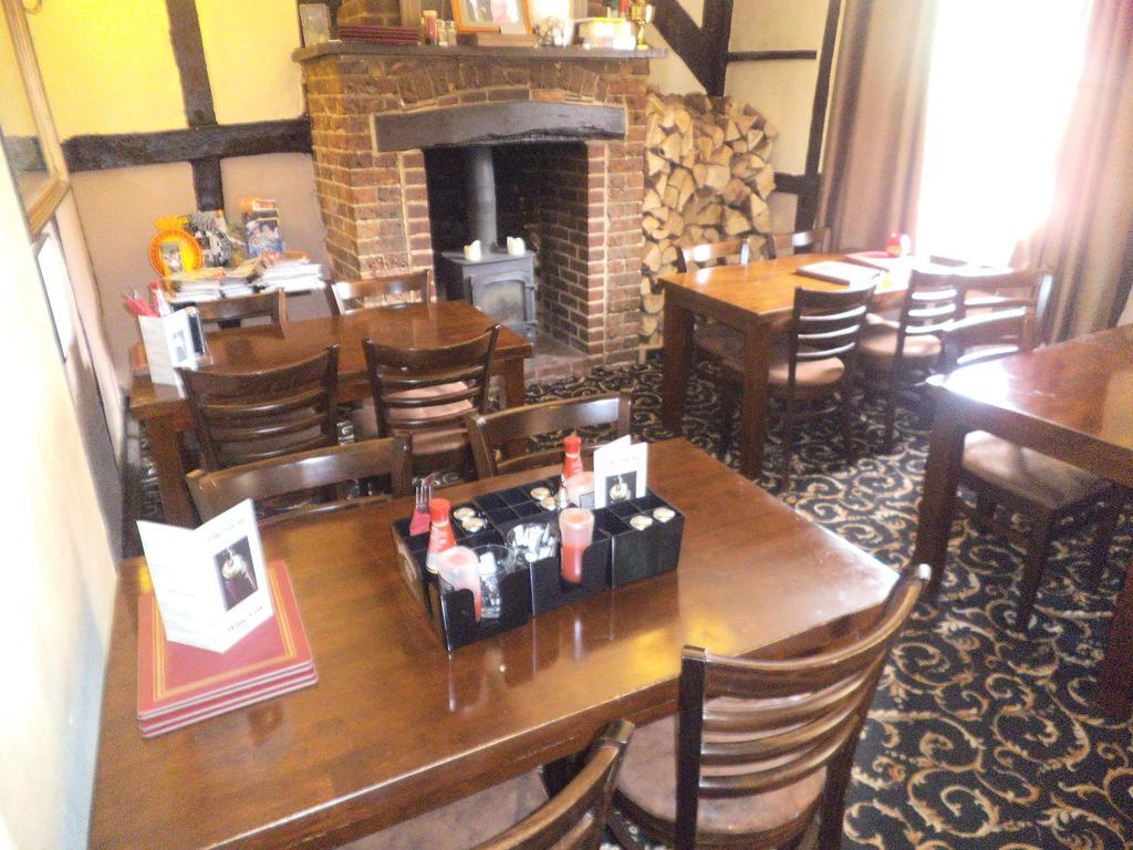 The Swan Inn Midhurst Kültér fotó